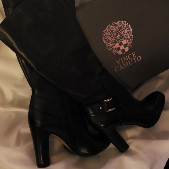 VINCE CAMUTO - Boots - Picture 2 of 5